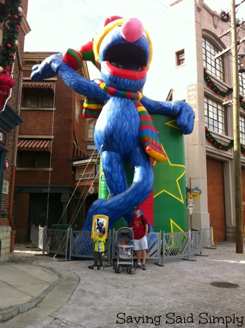 Universal Orlando Resort Holiday Must Sees - Raising Whasians Macy's parade balloons in Orlando