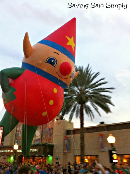 Universal Orlando Resort Holiday Must Sees - Raising Whasians Universal Orlando holiday parade