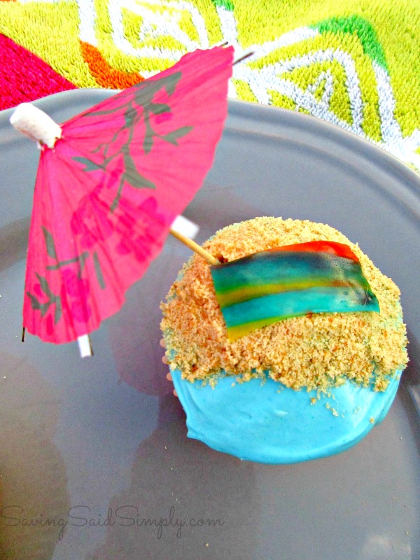 beach-ocean-cupcake