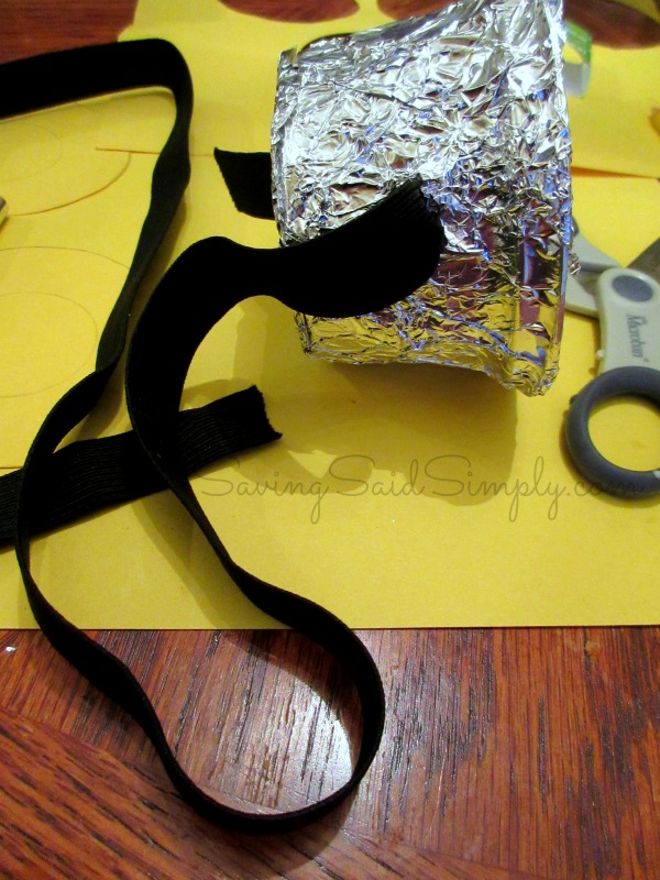DIY Despicable Me Minion Googles Kids Craft - Raising Whasians despicable-me-kids-craft-directions