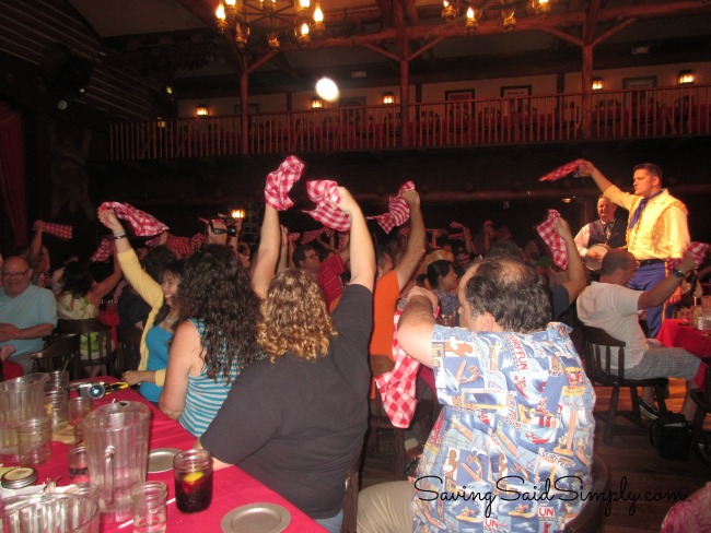 Hoop dee doo dinner review