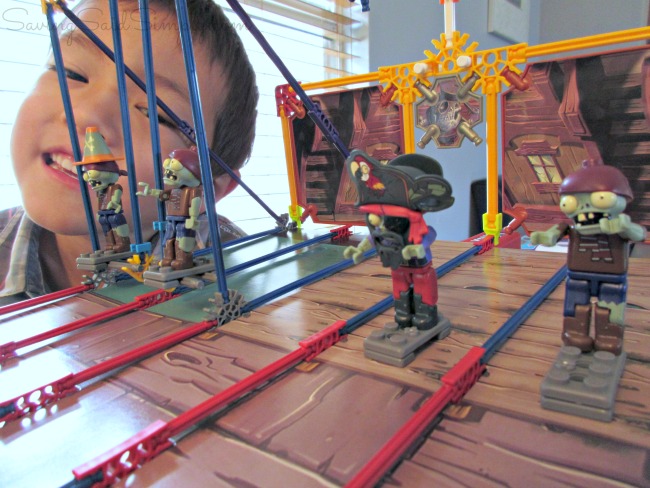 Knex building set