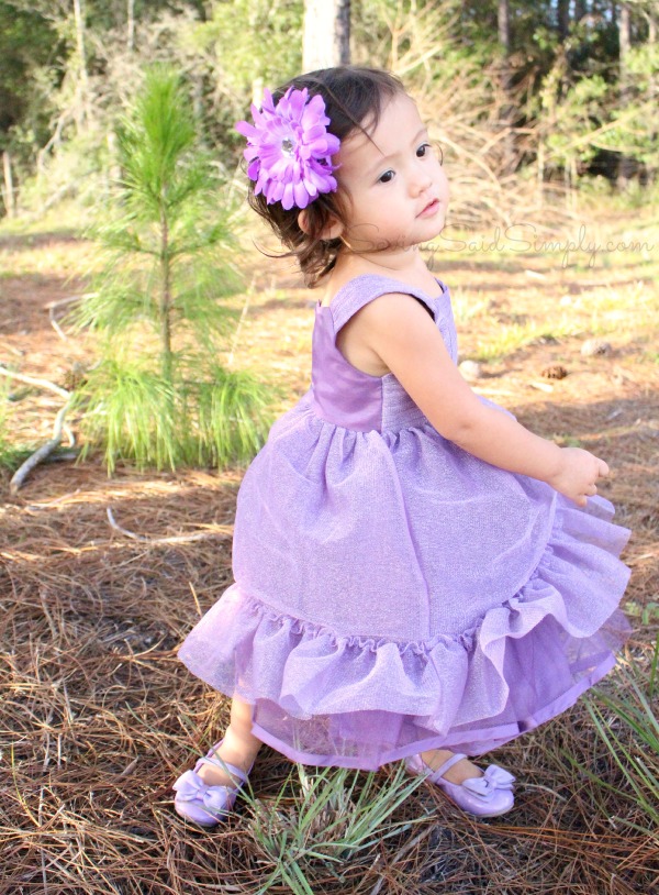 2 year old girl photo shoot ideas