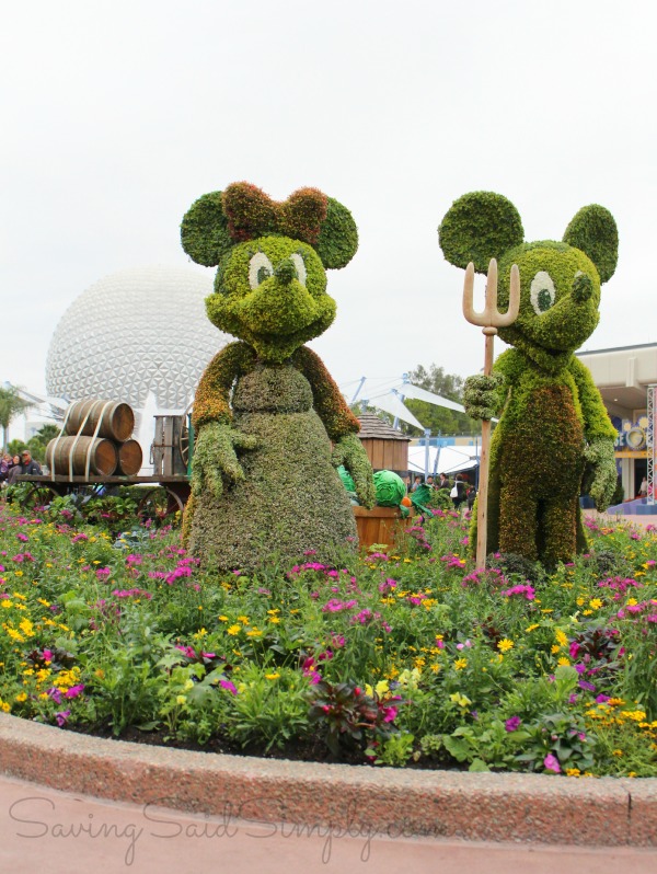 Farmer mickey minnie topiaries