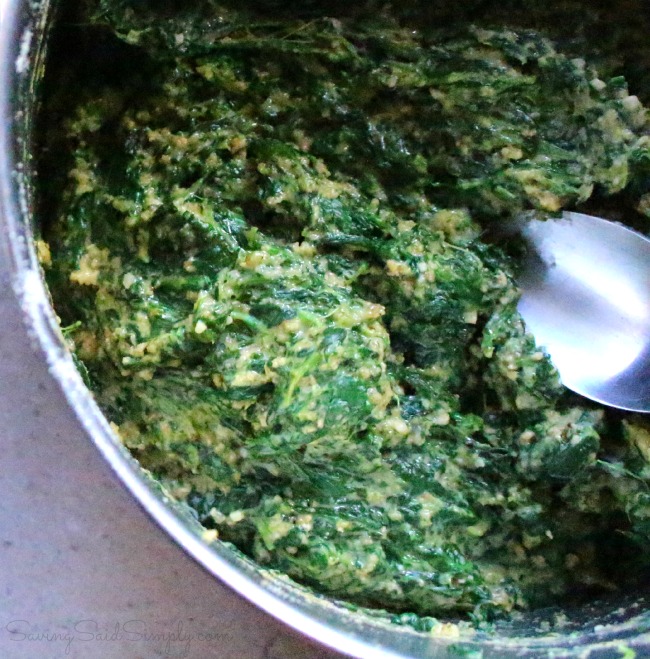 Best Spinach Appetizer Recipe | Mom's Spinach Crescents - A family recipe, taste tested, adult & kid approved. Delicious spinach bites for entertaining - Easy recipe for entertaining - #Recipe #Appetizer 