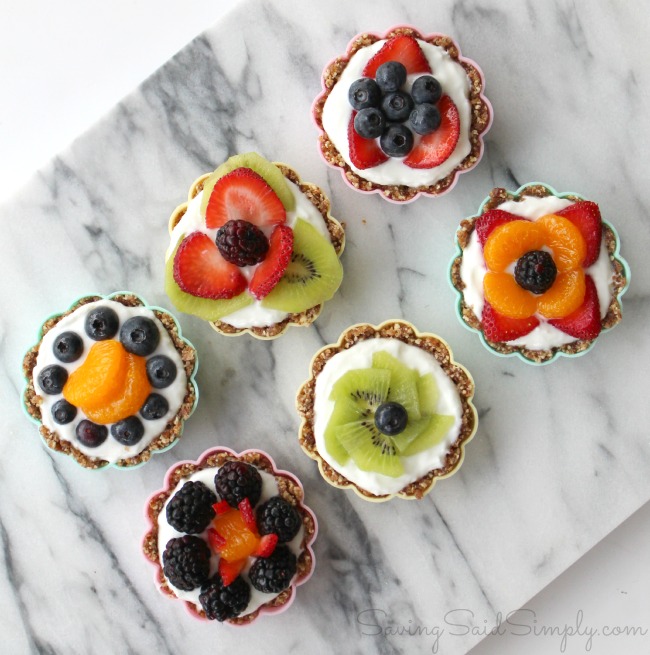 Gluten free no bake fruit tart recipe Gluten Free No Bake Fruit Tart Recipe | Make a delicious healthier twist on this sweet dessert! No bake, easy and gluten free, perfect for parties #GlutenFree #Recipe #Appetizer #Snack #HealthySnack
