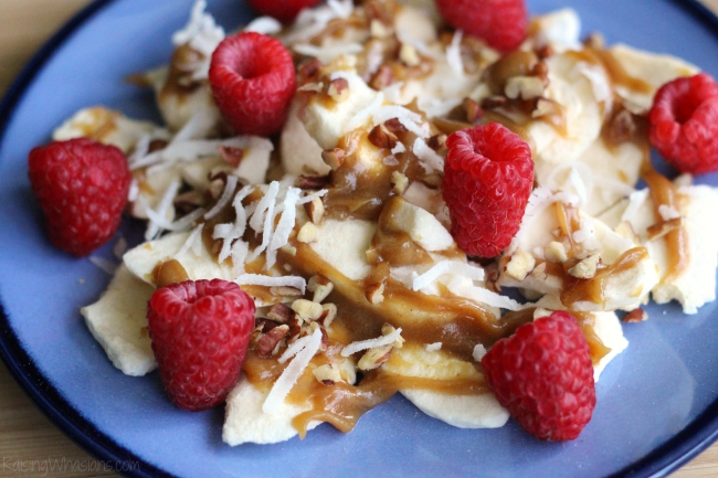 Apple chip snack for kids Apple Chip Nachos Recipe | Power Your Lunchbox Pledge - a healthy twist on a classic munchie is perfect for an after school snack. Gluten free, dairy free