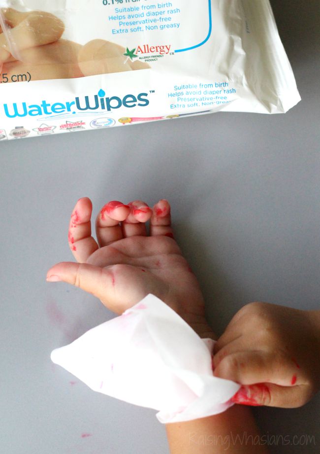What is in waterwipes