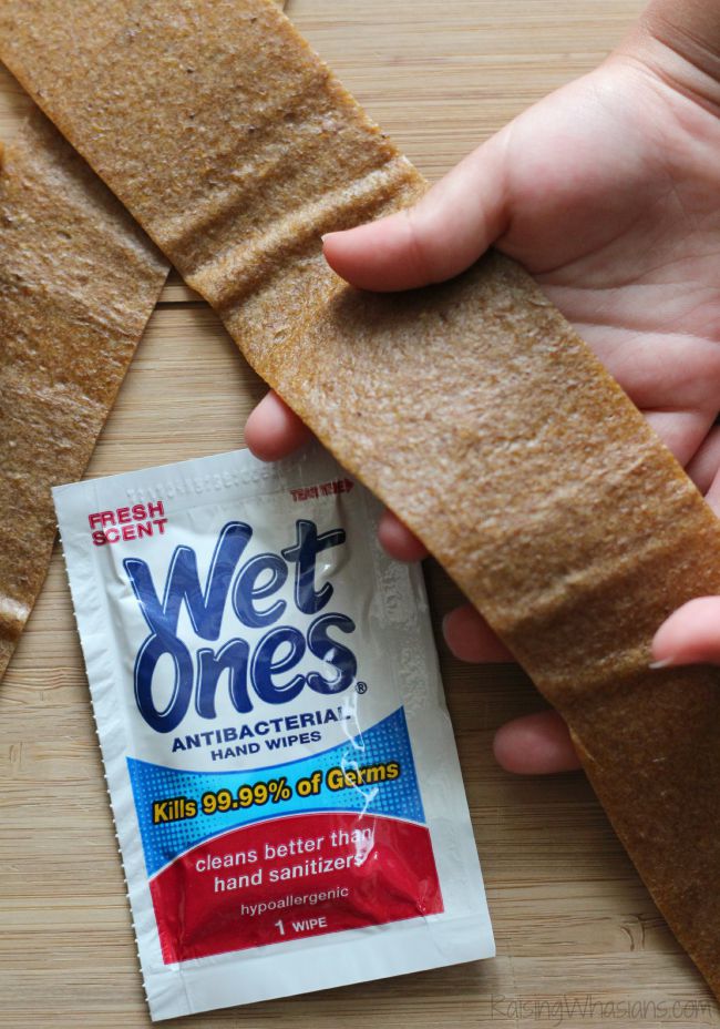 Easy fruit leather recipe banana nectarine roll ups Hand sanitizer for back to school Easy Fruit Leather Recipe | Banana Nectarine Roll Ups are the perfect snack for back to school! Easy DIY fruit leather recipe snack idea #Recipe #HealthyRecipe #Snack