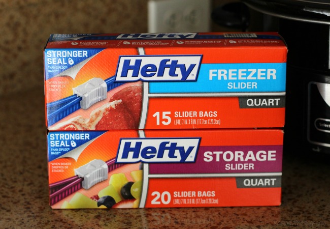 Hefty slider bags review Make ahead corn casserole Crockpot Corn Casserole Recipe + Thanksgiving Prep Tips | Make ahead easy crock pot corn casserole recipe + Thanksgiving prep tips for easy meal planning - This slow cooker corn casserole recipe is perfect as a time saving dish for any occasion - #Recipe #SlowCookerRecipe #MealPlanning 