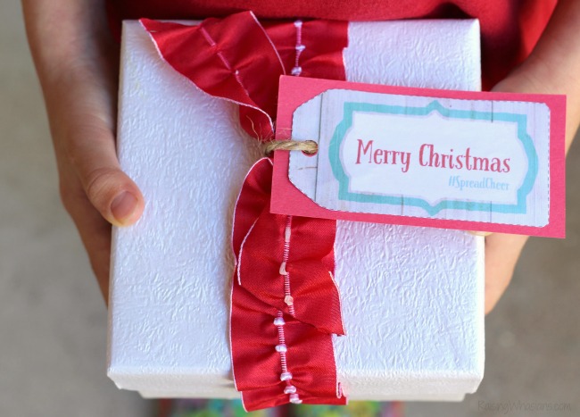 Spread Cheer with Palm Tree Christmas Cookies | make these unique Florida-inspired sugar cookies for your next holiday cookie exchange party! #CookieParty #Christmas