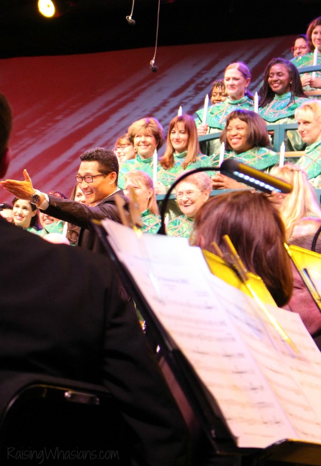 2015 Disney candlelight processional Daniel Dae Kim Epcot candlelight processional