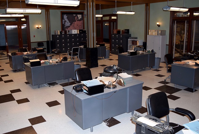 On set with the red hat Marvel's agent carter