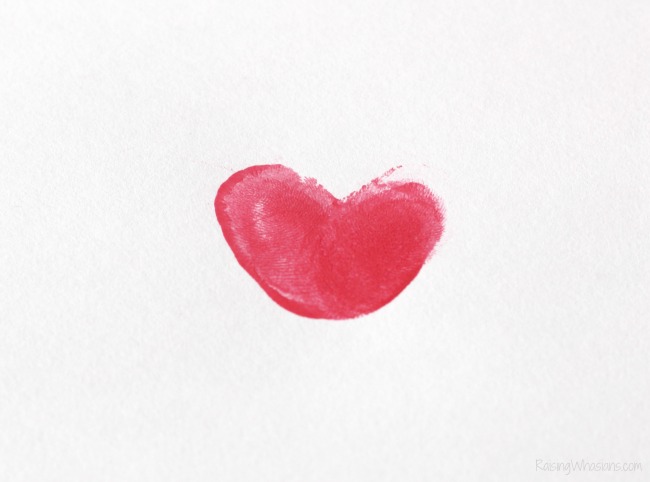 Thumbprint hearts craft for toddlers