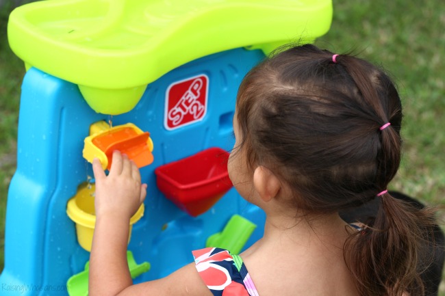Water play ideas for toddlers