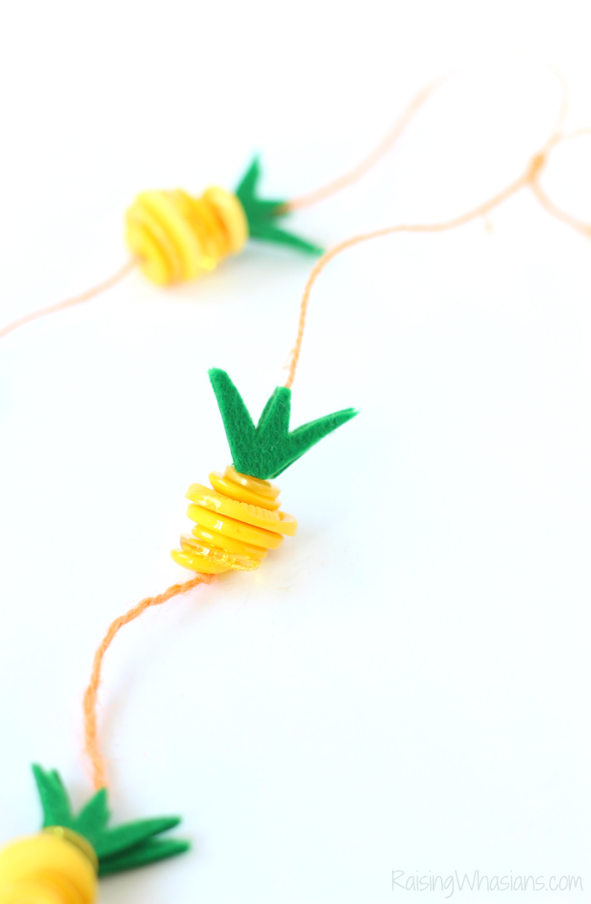 Pineapple button craft