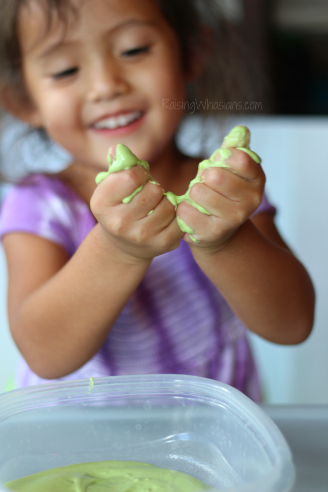 Allergy-Friendly Edible Slime for Toddlers | Only 3 everyday home ingredients are needed for a fun kids activity - perfect DIY slime for kids with allergies Easy slime recipe that works for toddlers. This non-toxic slime is a borax free slime recipe you don't want to miss. #SlimeRecipe #DIY #STEM #Preschool #Slime
