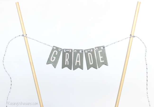Mini cake banner back to school