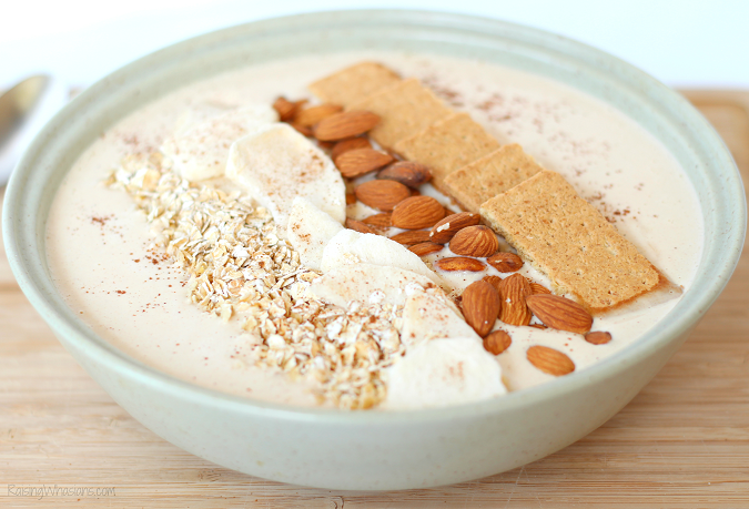 Peanut Butter Apple Pie Smoothie Bowl Peanut Butter Apple Pie Smoothie Bowl | Enjoy apple pie for breakfast with this delicious and easy fall inspired smoothie bowl recipe #Recipe #Breakfast #SmoothieRecipe