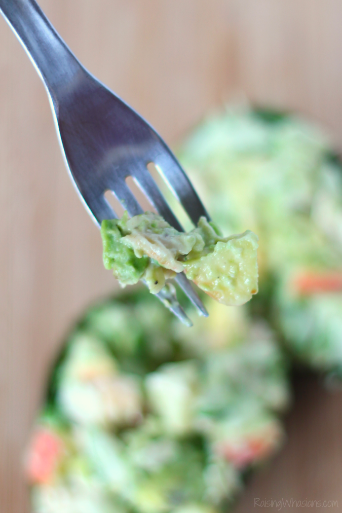 5-Minute Sweet and Spicy Chicken Salad - RaisingWhasians.com 5-Minute Sweet and Spicy Chicken Salad | Fresh Avocado, Apples and a spicy dressing make this chicken salad recipe delicious in under 5-minutes #Recipe #Salad #Appetizer