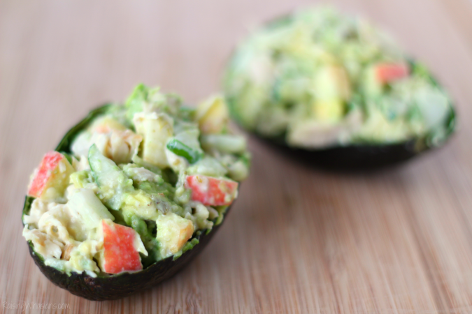 5-Minute Sweet and Spicy Chicken Salad - RaisingWhasians.com 5-Minute Sweet and Spicy Chicken Salad | Fresh Avocado, Apples and a spicy dressing make this chicken salad recipe delicious in under 5-minutes #Recipe #Salad #Appetizer