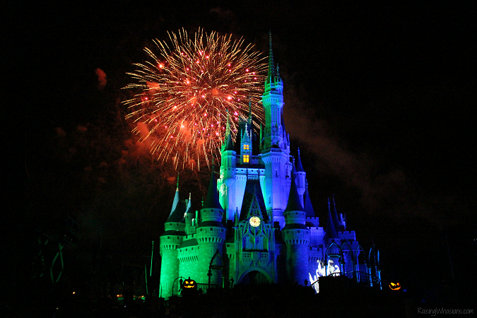 Hallowishes fireworks Disney world