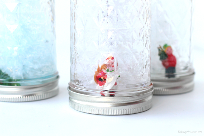 Mason jar snow globe craft