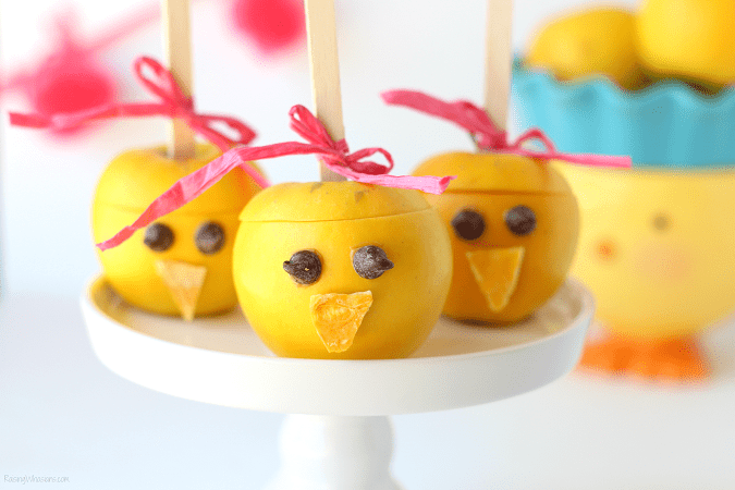Easter chick apples snack