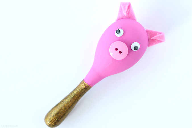 DIY pig maracas kids craft