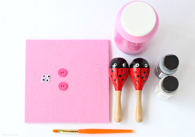 Pig maracas craft