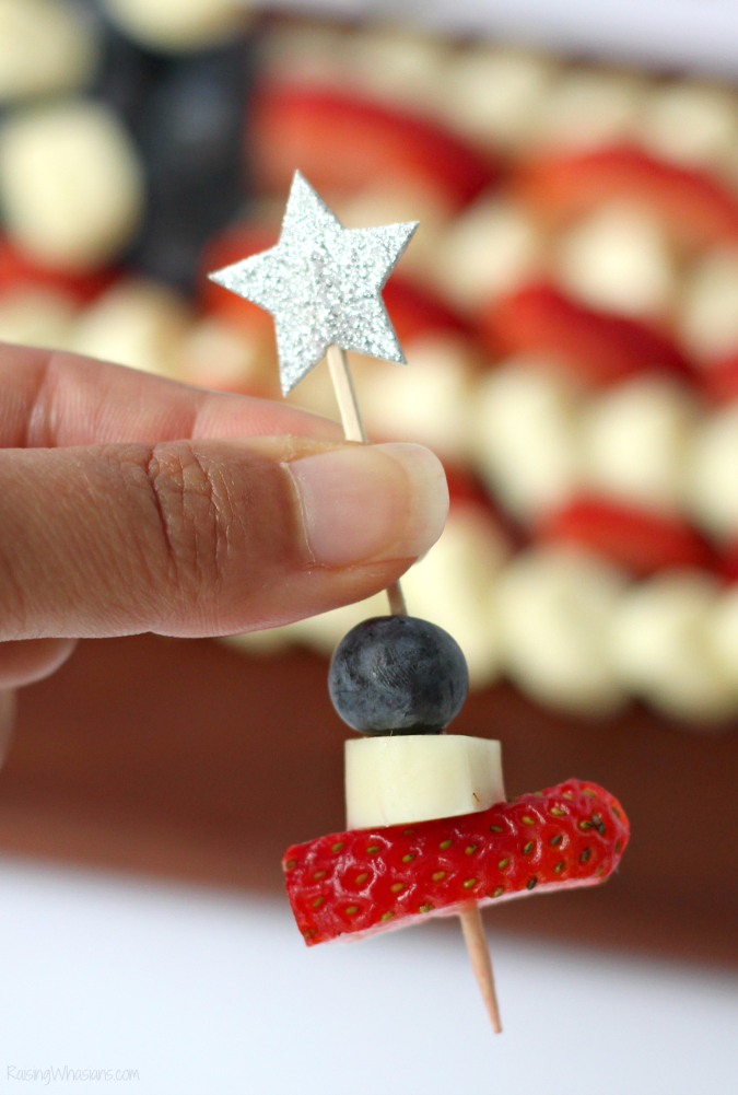 Kid-Approved Fourth of July Cheese Platter - Raising Whasians Cheese stick American flag kids snack Celebrate Independence Day with a Fourth of July Cheese Platter, Kid-Approved! Perfect healthy appetizer/snack for your family party, American Flag inspired #IndependenceDay #FourthofJuly #Recipe #Snack #HealthyRecipe #Appetizer