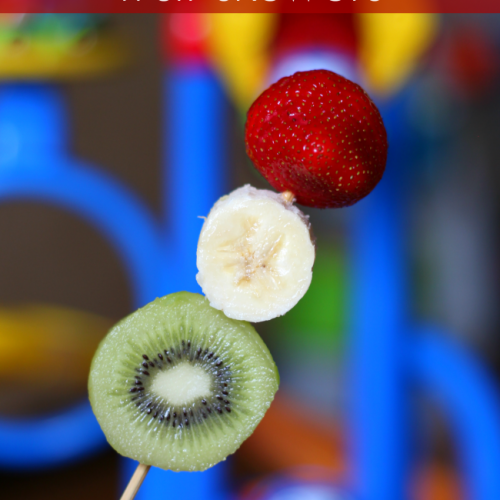 Traffic light fruit skewers snack