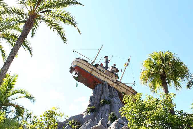 Family tips typhoon lagoon