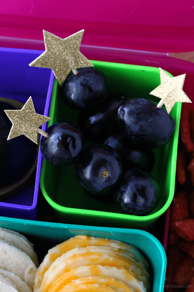 Solar Sclipse Bento Box Ideas - Raising Whasians Solar system lunch ideas Head Back-to-School with these delicious, healthy & fun Solar Eclipse Bento Box Ideas for kids lunches + give back with the Power Your Lunchbox Pledge #Recipe #lunchbox #lunchrecipe #bentobox #BacktoSchool
