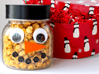 DIY popcorn snowman jar