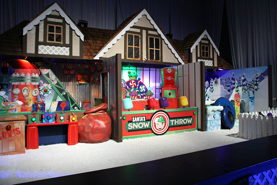 Santa's snow throw gaylord palms