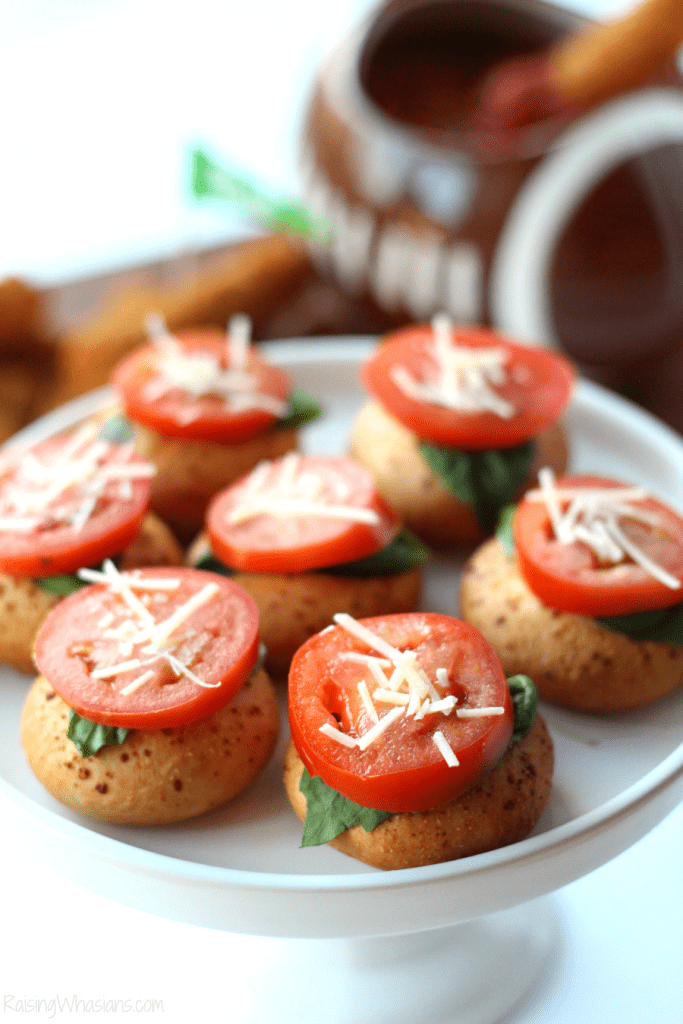 Kick-up your game day eats with this quick and easy Spicy Pepperoni Sauce, perfect for dipping with Farm Rich Snacks + easy game day ideas for busy moms #Recipe #FootballParty #partyPlanning