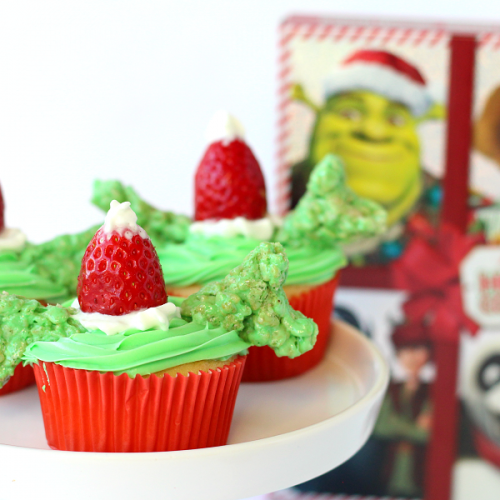Shrek the halls cupcakes
