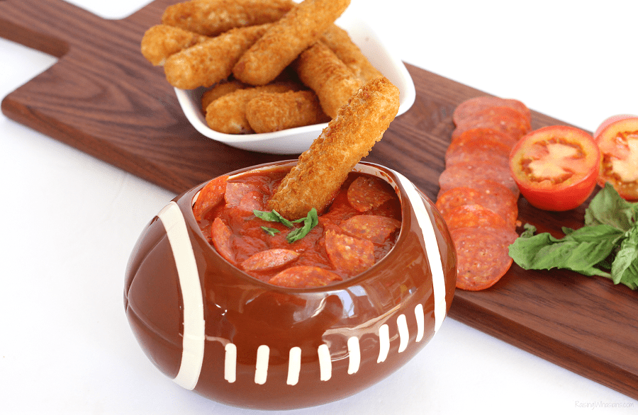 Kick-up your game day eats with this quick and easy Spicy Pepperoni Sauce, perfect for dipping with Farm Rich Snacks + easy game day ideas for busy moms #Recipe #FootballParty #partyPlanning