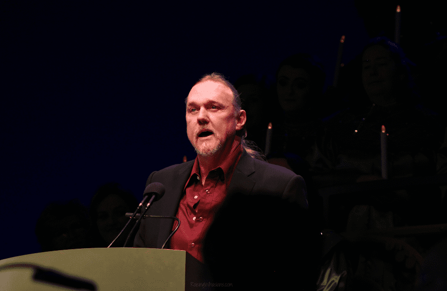 Trace Adkins Epcot candlelilght processional