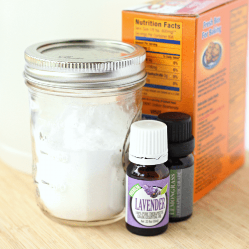 DIY natural toilet cleaner