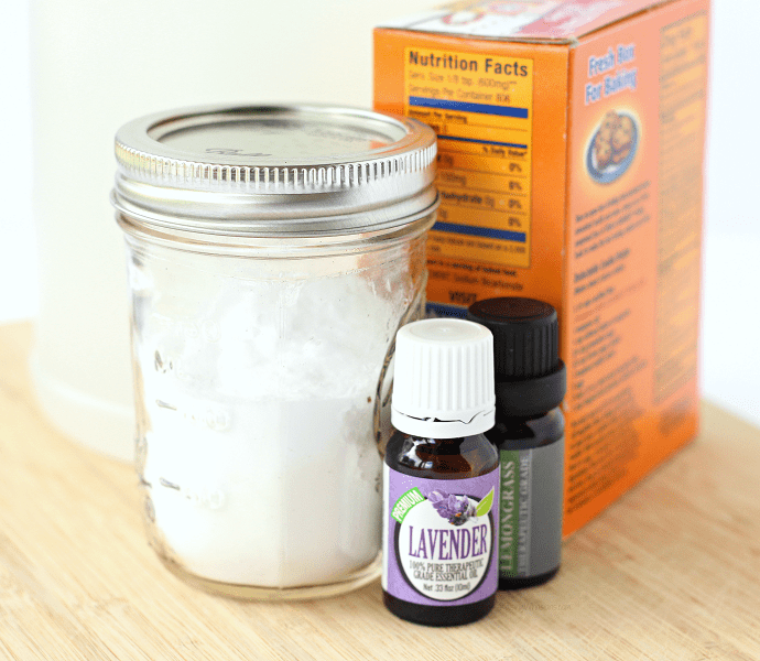 DIY natural toilet cleaner