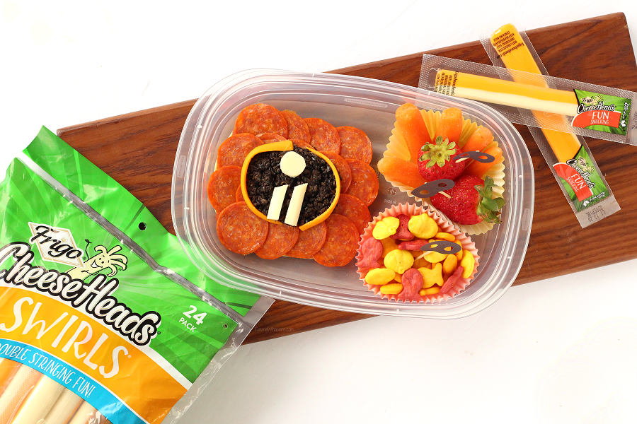 Incredibles lunch idea Easy Incredibles 2 Bento Box Idea + "Super" Cute Food Picks | Get ready for an incredible back-to-school w/ these fun Disney Pixar Incredibles 2 lunch ideas #Lunch #SchoolLunch #Recipe #BentoBox #IncrediblesTwo #Disney