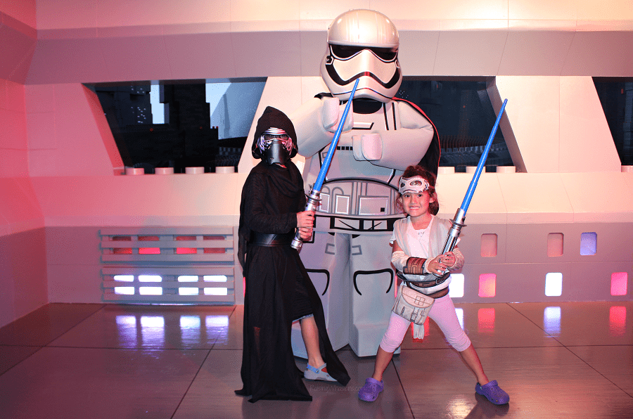 Lego captain phasma photo op Lego captain phasma photo op