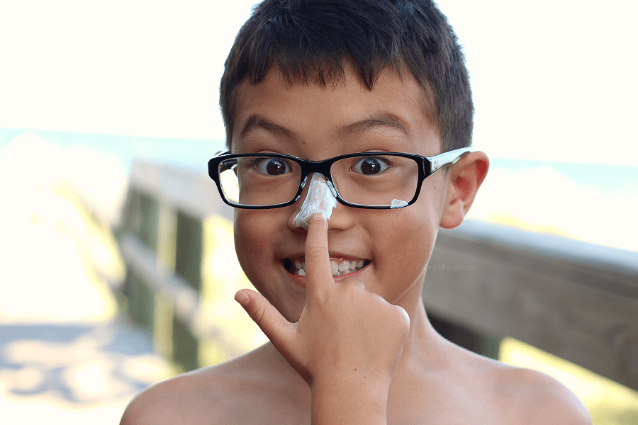 How to get kids to wear sunscreen