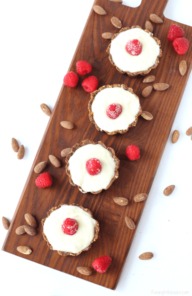 Last minute breakfast for kids Busy morning with kids? Make Easy Yogurt Tarts for a Quick Breakfast Idea! Healthy meal for last minute back-to-school mornings #Breakfast #HealthyRecipe #Recipe 