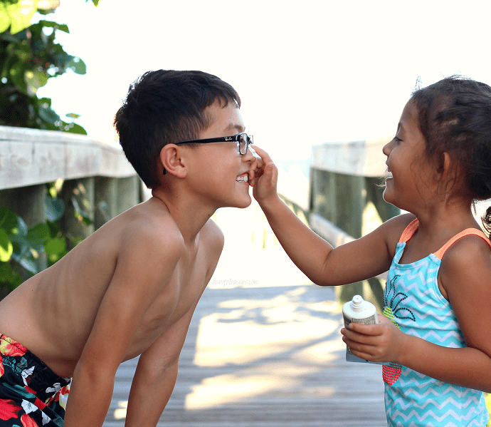 Tips to get kids to wear sunscreen
