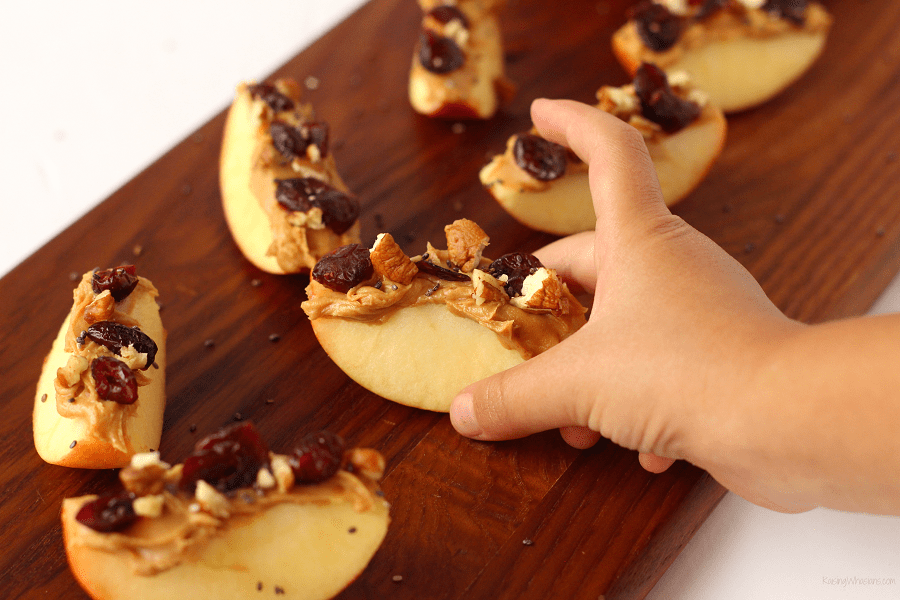 Looking for an easy, healthy snack idea? Try these Kid-Approved Apple Bites with sweet fall flavors & protein packed! Allergy-friendly snacks #Snack #AllergyFriendly #HealthySnack #Recipe