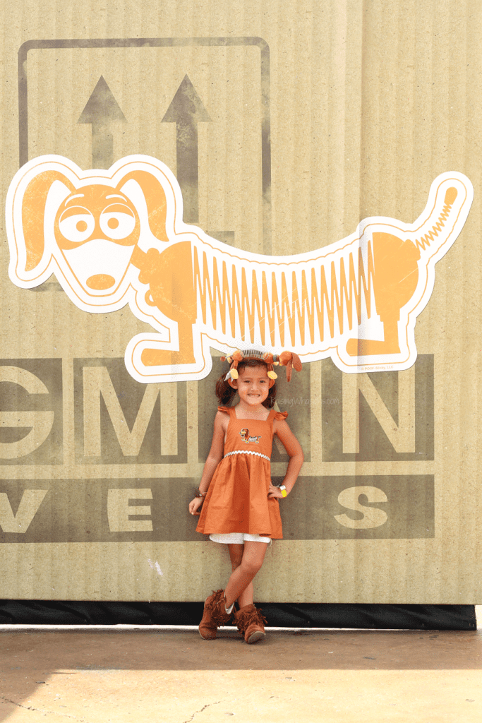 DIY slinky dog dress DIY slinky dog dress