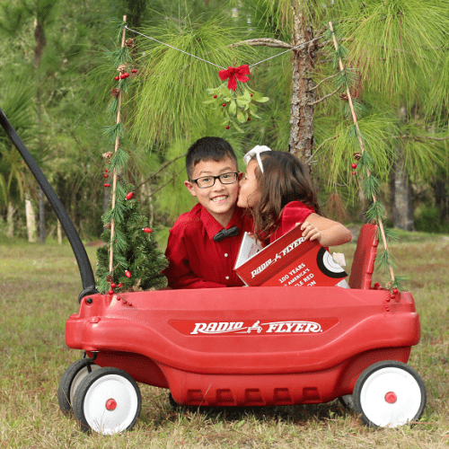 DIY Christmas kissing booth